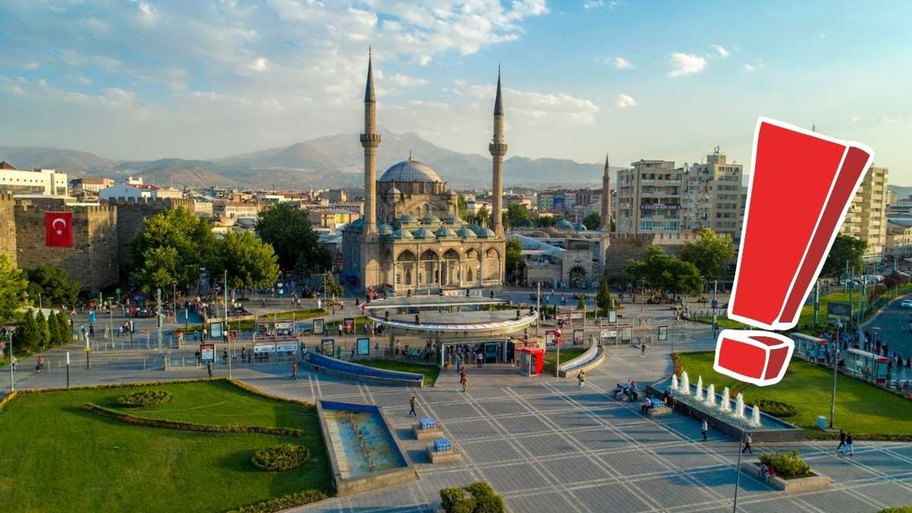 Kayseri'de Cumhuriyet Meydanı'nda eylem var! Hazine ve Maliye Bakanı'na seslendiler