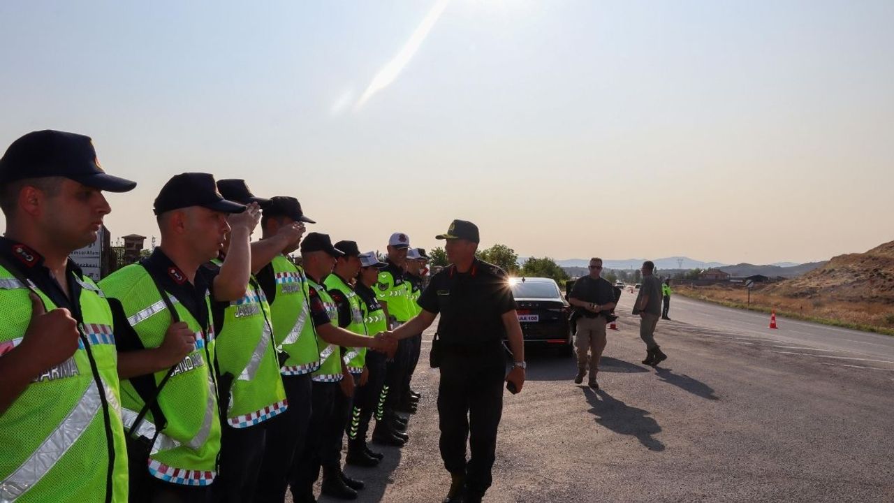 Kayseri'de Jandarma Komutanı teftişe çıktı! Tedbirleri yerinde inceledi