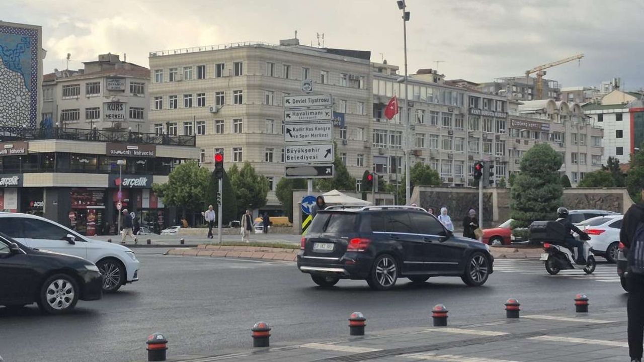 Kayseri’de kahverengi tabelalar nereyi gösteriyor?