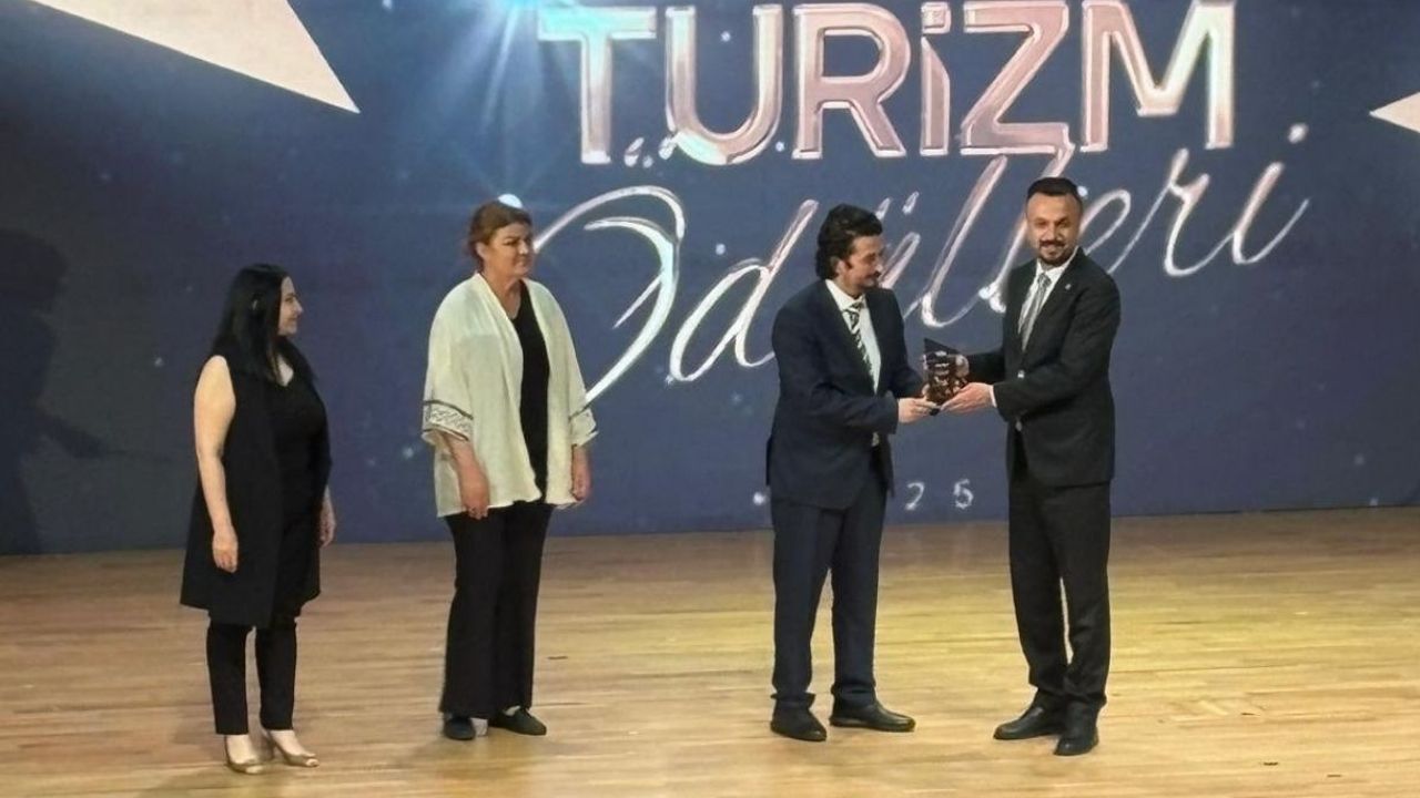Kayseri'de muhteşem gece! Turizm ödülleri sahiplerini buldu