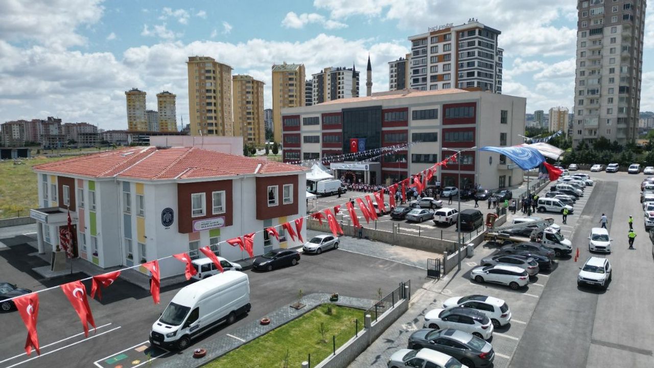 Kayseri'den yeni rekor! 3 okul aynı anda açıldı