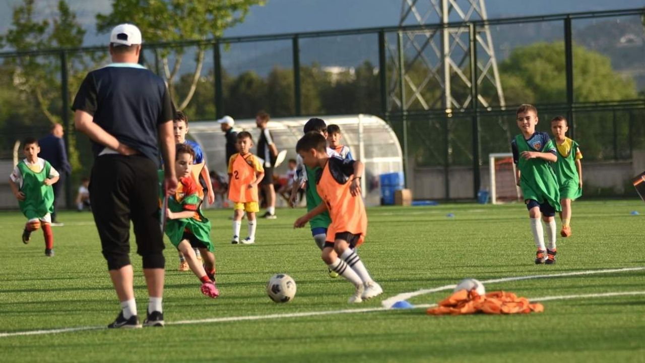 Kayserispor’da Geleceğin Yıldızları Seçiliyor: Rekor Katılım