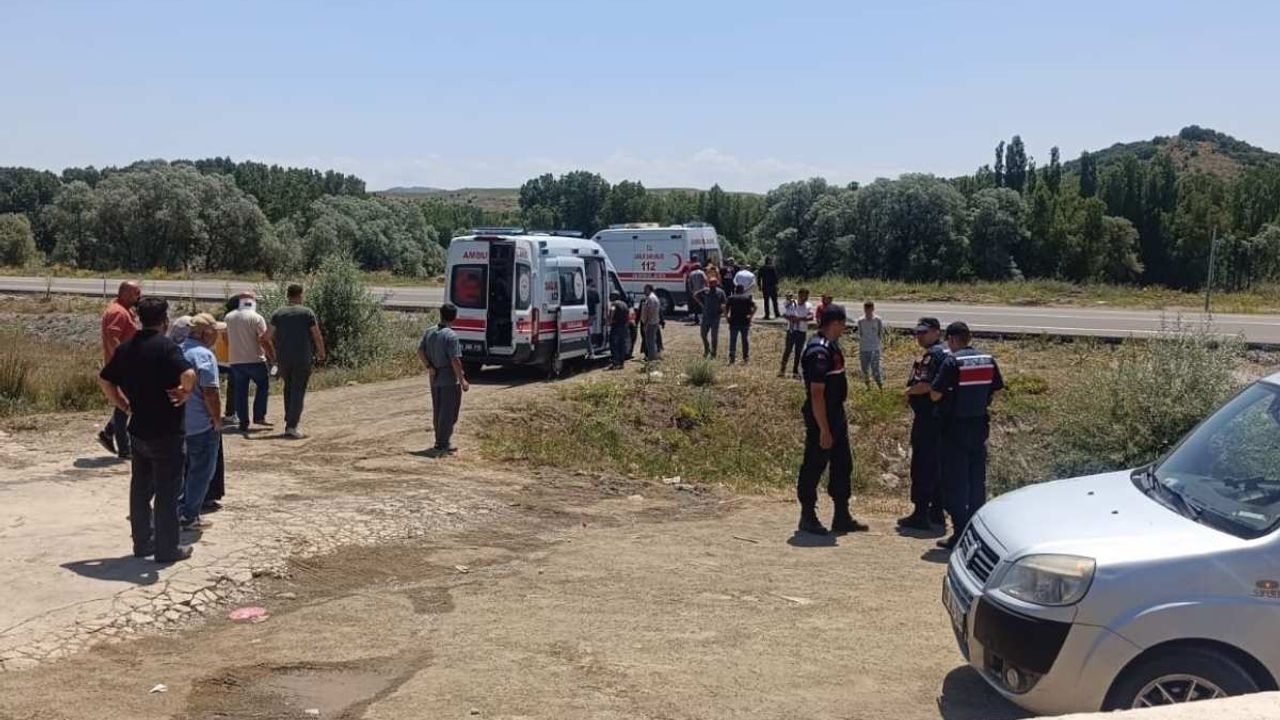 Yetkililere seslendikleri yerde korkutan kaza! 6 kişi yaralandı