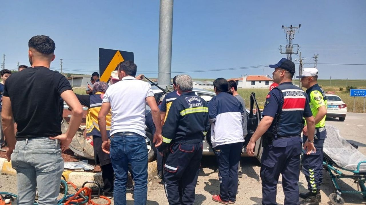 Kavşakta korkunç kaza: Ölü ve yaralılar var!
