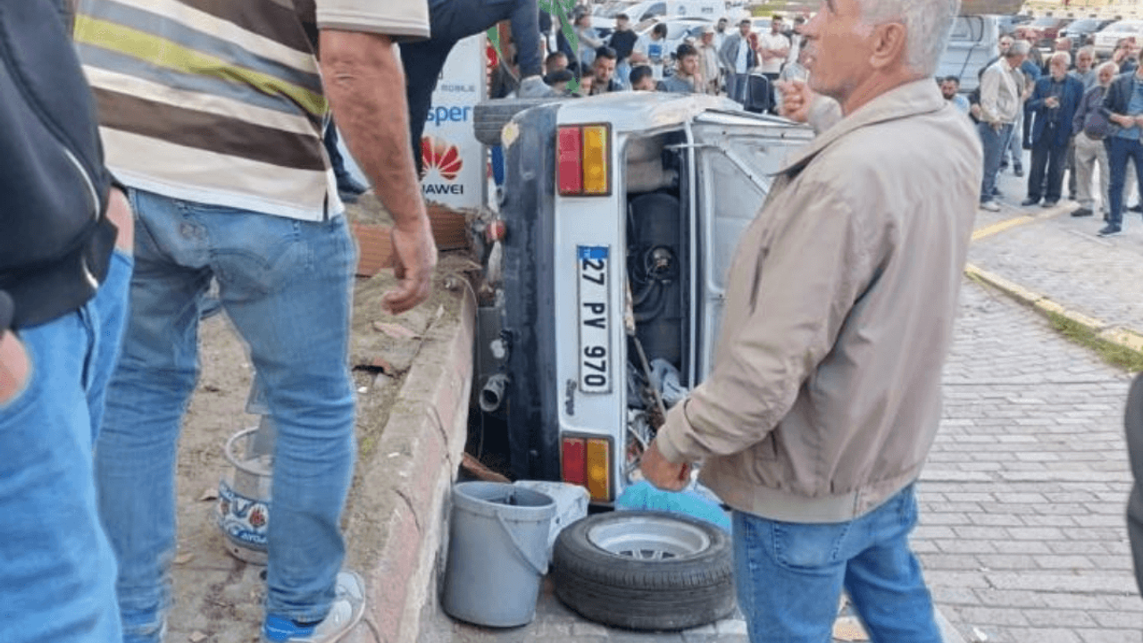 Yahyalı'da kontrolden çıkan otomobil yan yattı: 1 yaralı