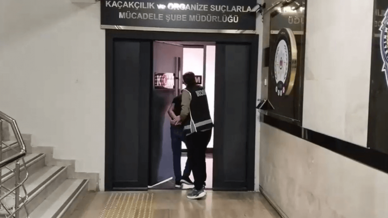 Kayseri'de silah tüccarına baskın! Gizlendiği adreste yakalandı