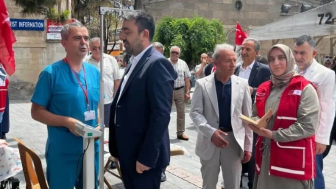 Hunat Mahallesi’nde kollar sıvandı! Sınırı aşan hastanenin yolunu tutacak