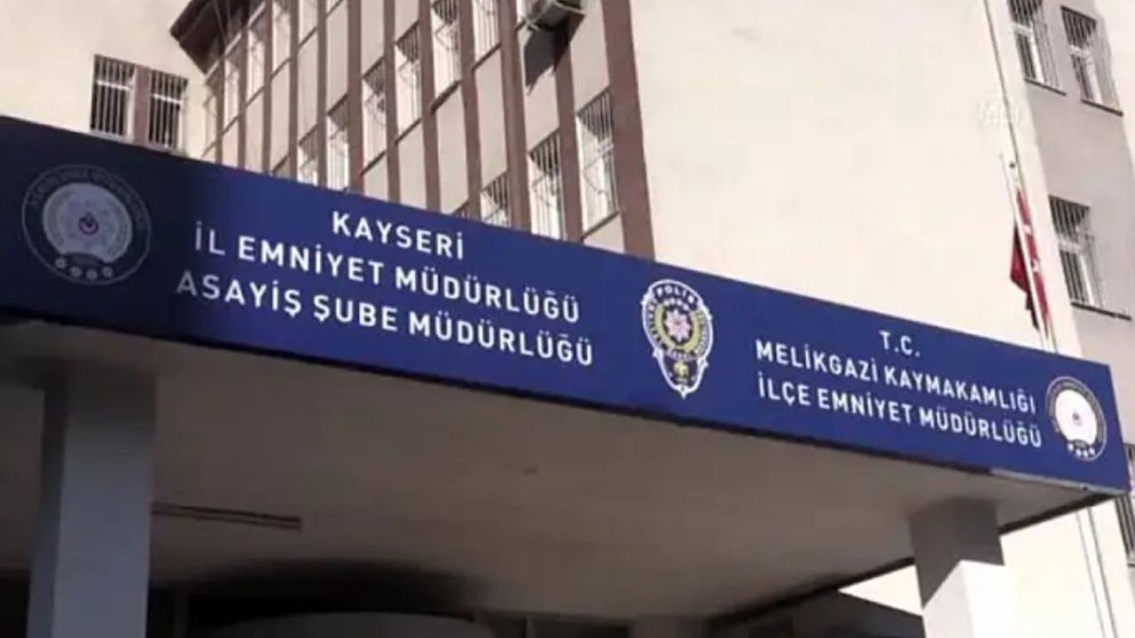 Kayseri'de 47 yaşındaki adam, saklandığı adreste yakalandı! Binlerce ele geçirildi