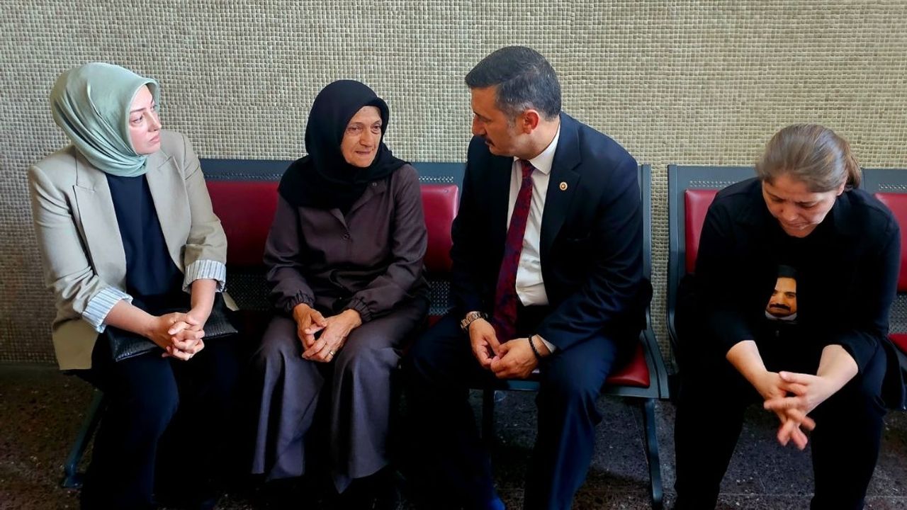 Sinan Ateş’in ailesiyle buluşan Kayserili vekilden çarpıcı açıklama: Tiyatro oynanmaya devam ediliyor!