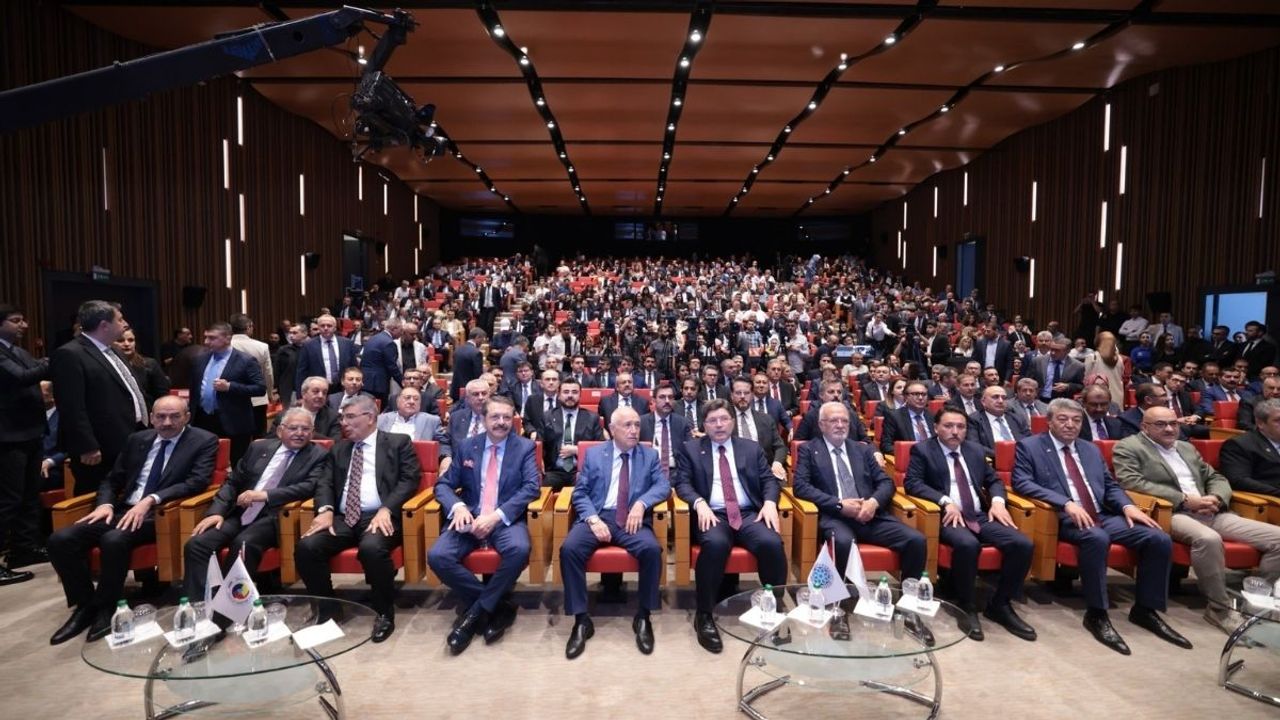 Ticaretin merkezi Kayseri'de kritik buluşma: Çalışanların banka borcuna düzenleme yolda!