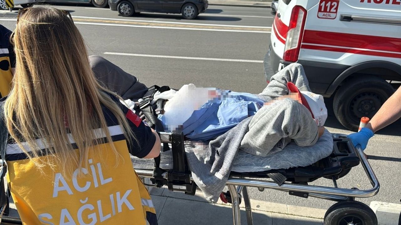 Kültür Merkezi'nden çıkan yaşlı adam bıçaklı saldırıya uğradı!