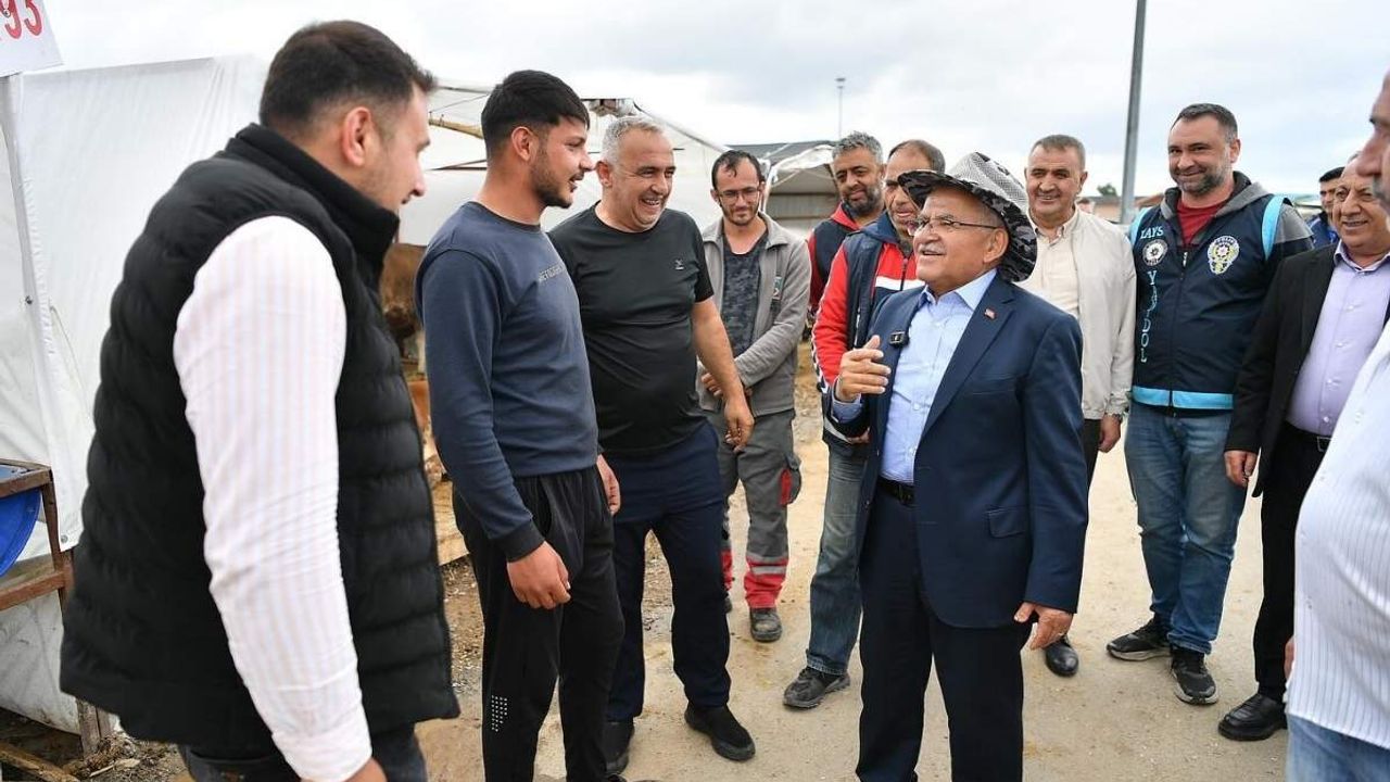 Kayseri'de Kurban Pazarı’nda samimi buluşma! Başkan Büyükkılıç neler söyledi?