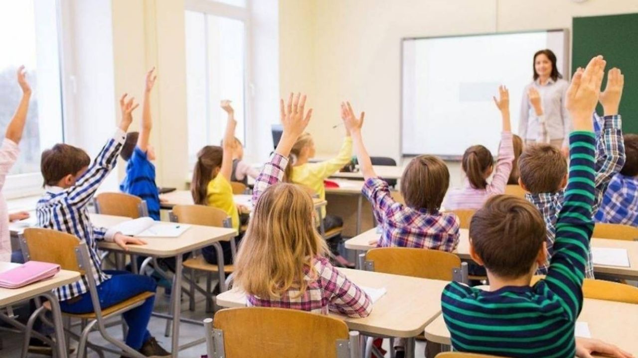MEB 15 bin sözleşmeli öğretmen alımı için düğmeye bastı!