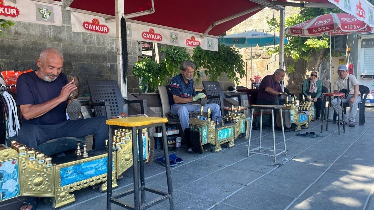 Yıllardır Kayseri'nin kalbindeler: O tezgah yıllara meydan okuyor!