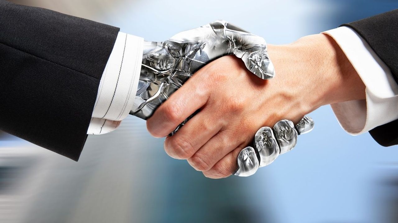 İnsanlar ve Robotlar Birlikte Yaşayacak mı? Ortak Gelecek Senaryoları