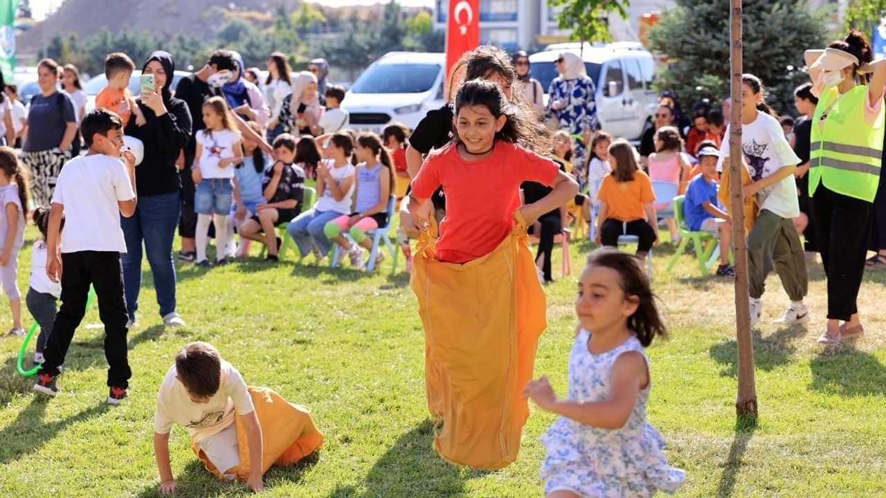 Talas'ta her hafta bir şenlik: Vatandaşlar yoğun ilgi gösterdi!