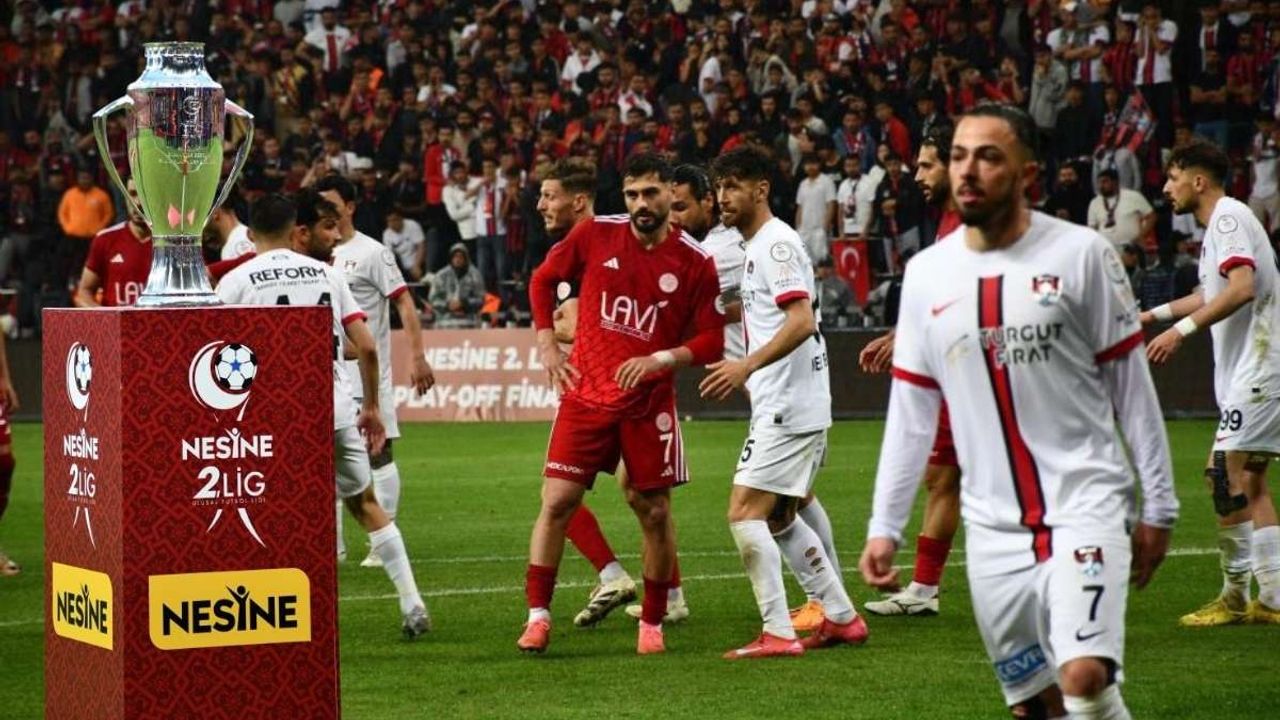 Kayseri'de gülen Vanspor FK oldu! Penaltılarla 1. Lig'e yükseldi!