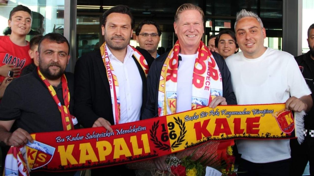 Kayserispor Teknik Direktörü Markus Gisdol Kayseri'de! İlk mesajı bakın ne oldu?