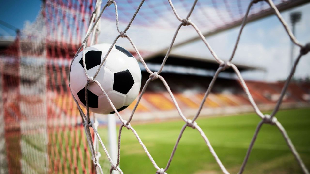 Ünlü futbolcudan kötü haber: Kilo kaybı sonrası son hali paylaşıldı