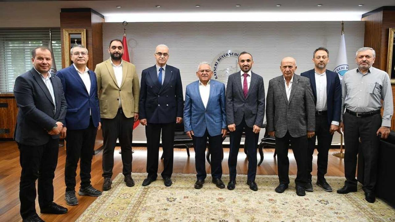 Başkan Büyükkılıç'a ziyaretçi akını! Birlik beraberliğe vurgu yaptılar