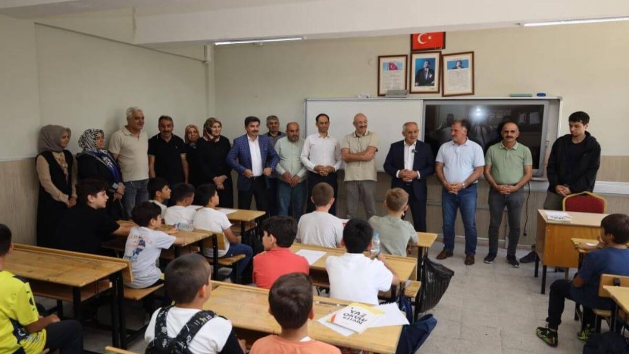 Kayseri'de yaz tatiline eğitim molası: Okullar yeniden açılıyor!