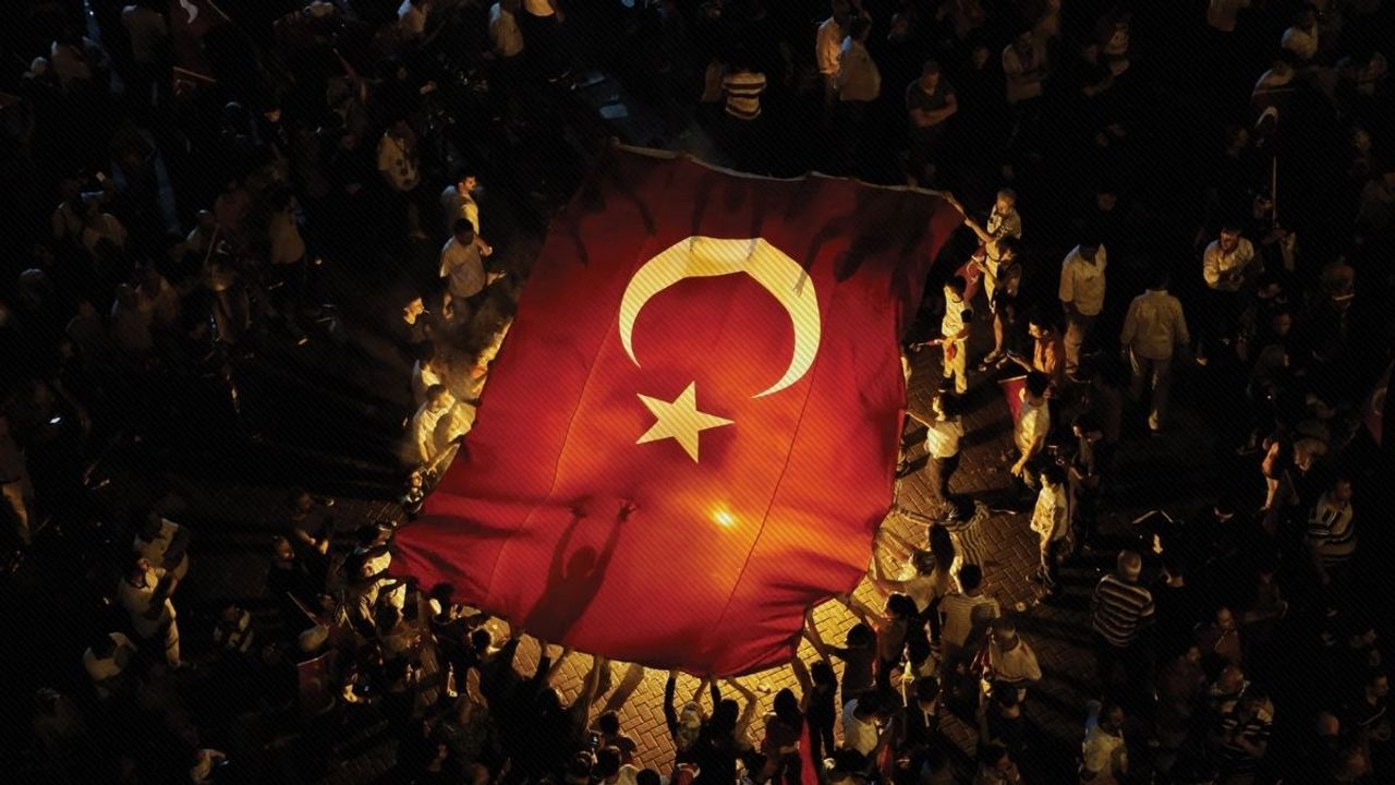 15 Temmuz resmi tatil mi? Noterler, hastaneler, bankalar açık olacak mı?
