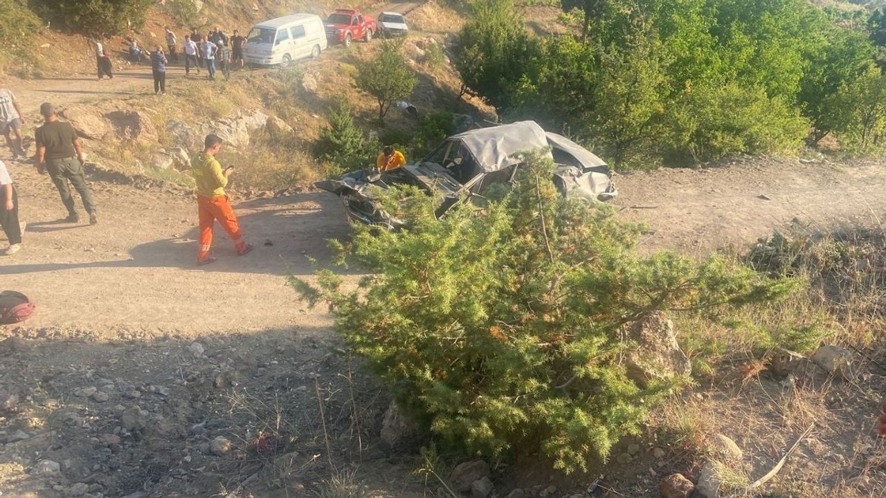 Uçurum kenarında can pazarı: Ölü ve yaralılar var!