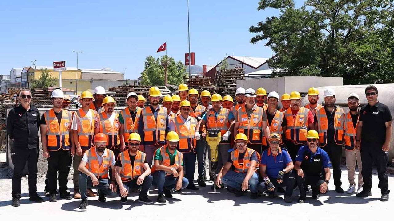 Kayseri'de depreme ve afetlere karşı eğitimler devam ediyor!