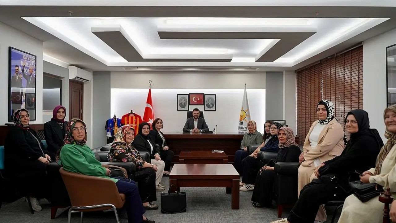 AK Parti Kayseri'de dikkat çeken bayrak değişimi: Yeni başkan bakın kim oldu!