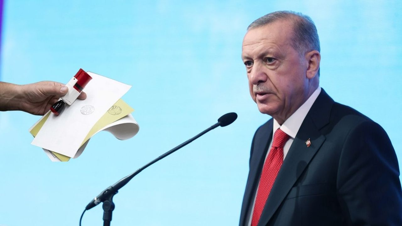 Çarpıcı anket sonucu: AKP ve MHP seçmeni resti çekti!