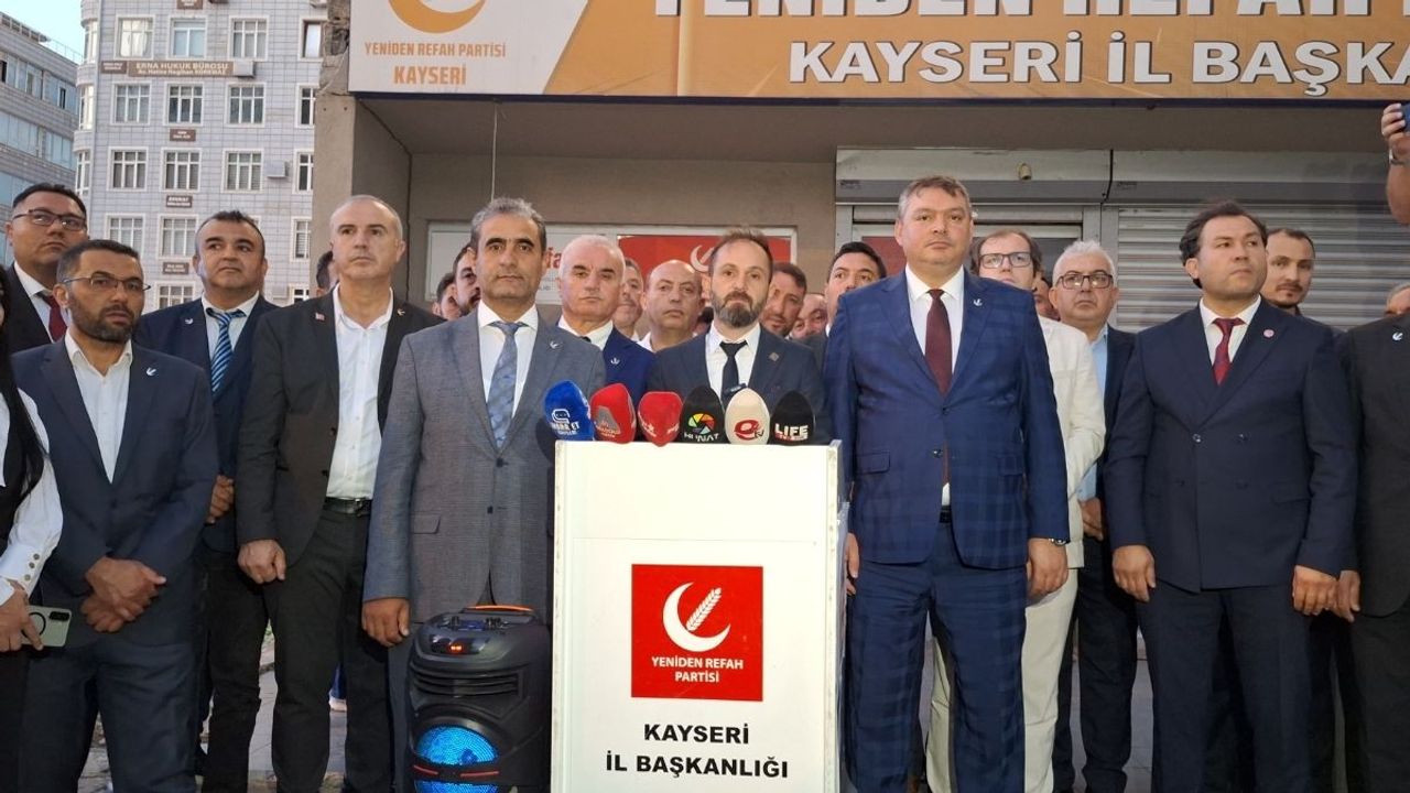 Yeniden Refah Kayseri’de bayrak değişimi! İl Başkanı Ali Özcan göreve başladı