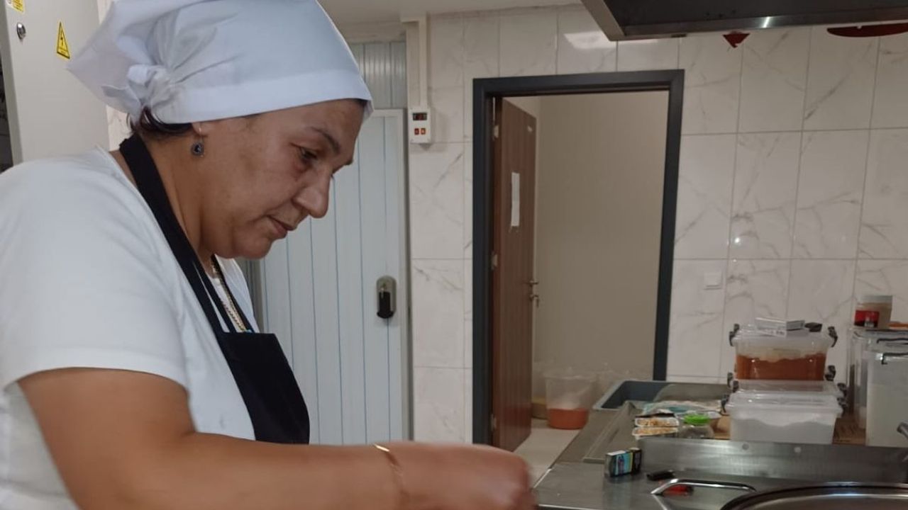 Suna Sivritepe'den geleneksel aşure tarifi: Kolay ve bereketli lezzetin sırrı!