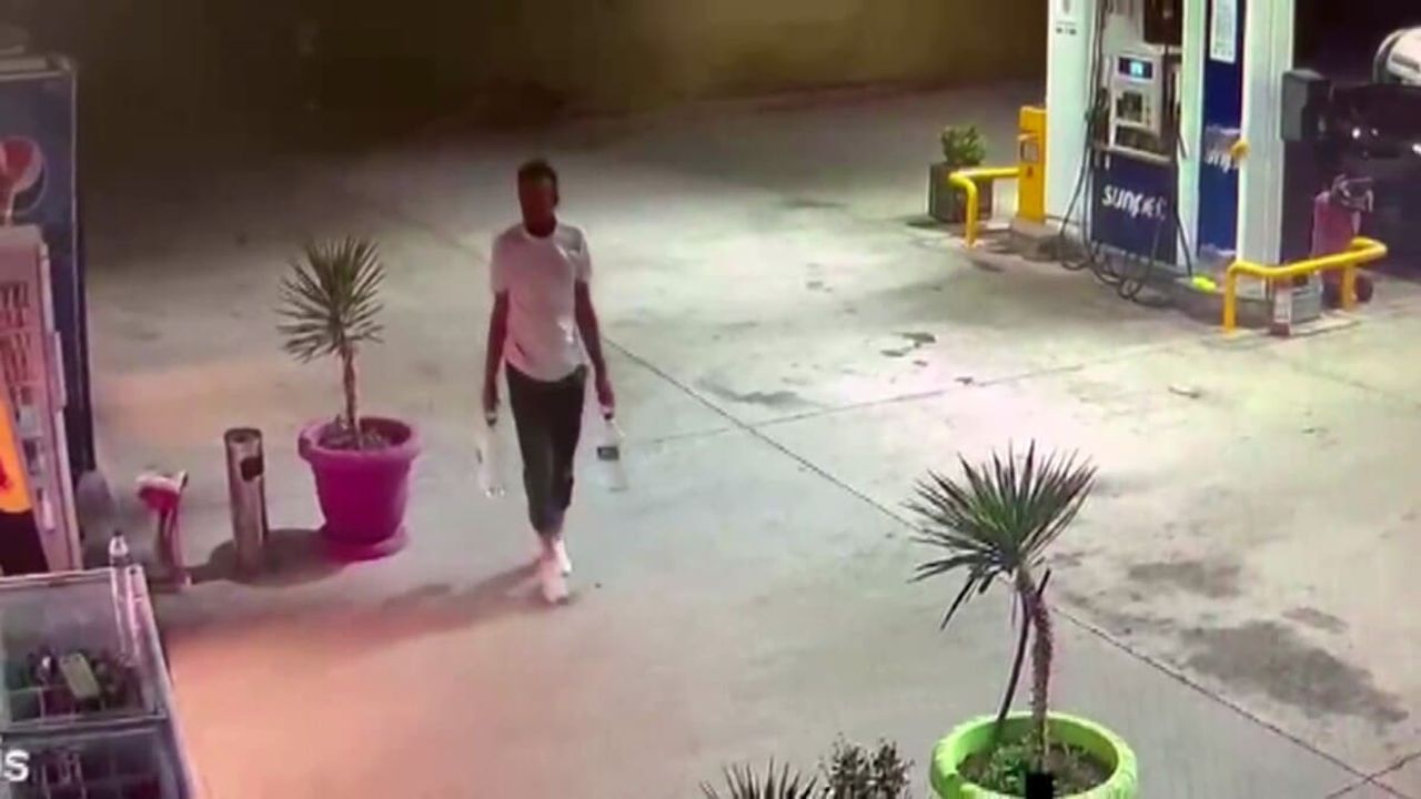 Fetö'cü kundakçı pet şişeyle benzin alıp ağaçları tutuşturmuş!