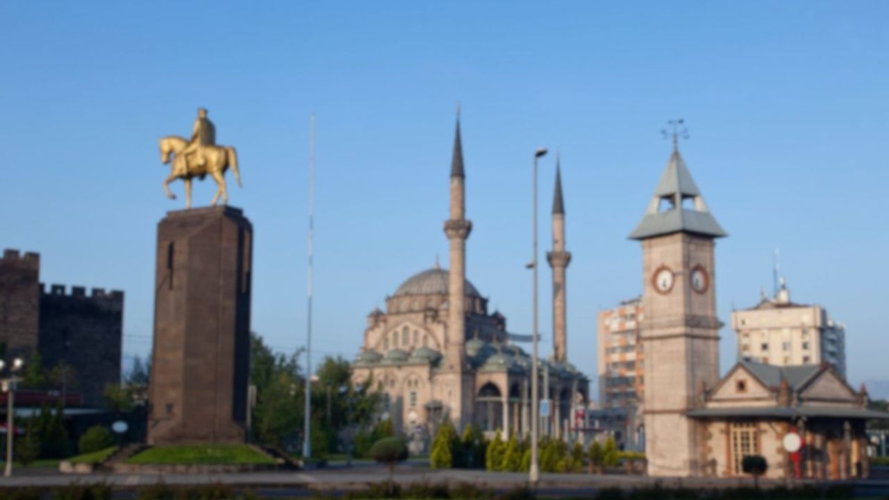 Kayseri siyasetinde gerginlik! ‘AKP gömlek değiştiriyor halk tokadını vuracak’