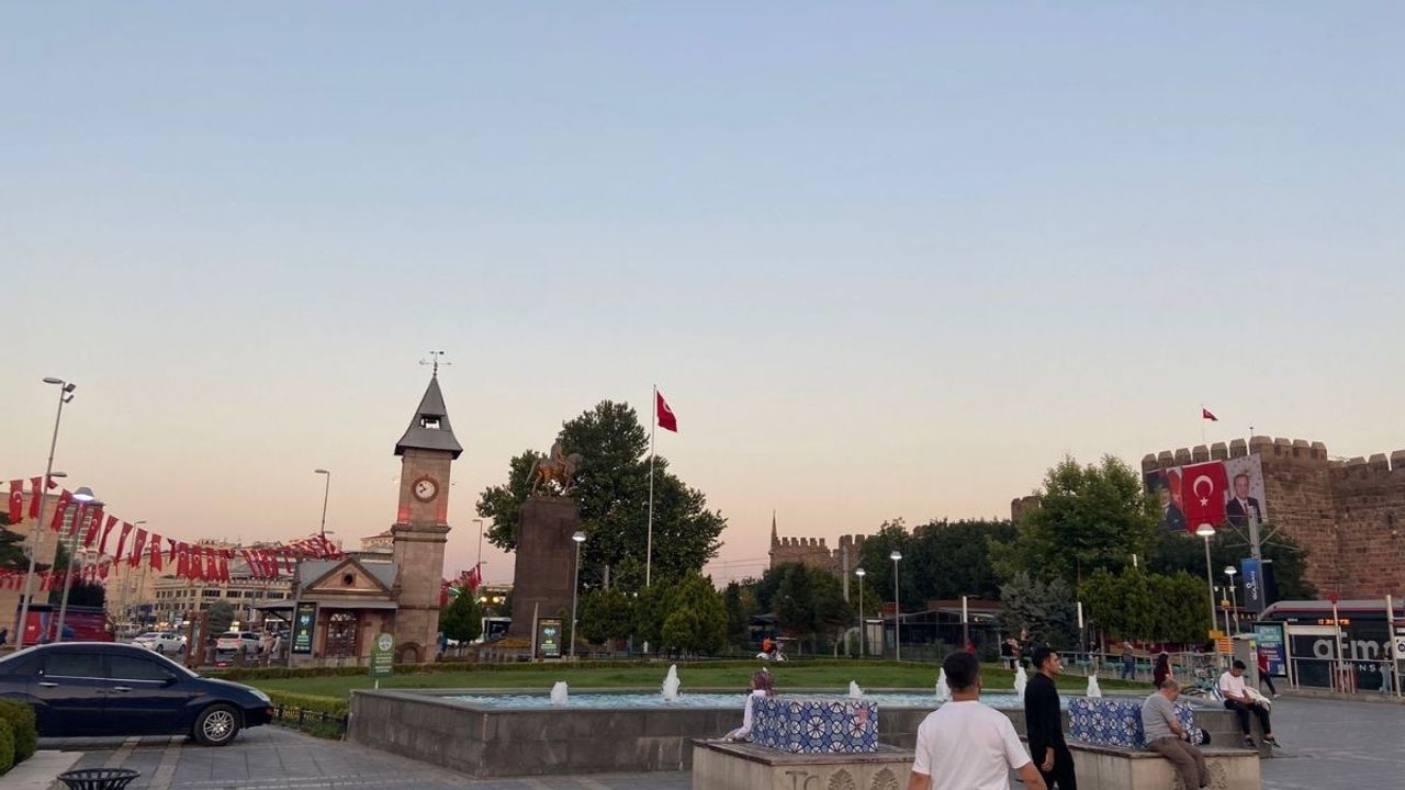 CHP Kayseri’de seçim heyecanı! Yeni aday sahaya indi!