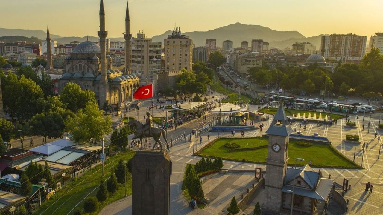 Kayseri’den gözaltılara sert tepki! 'Türkiye diz çökmeyecek!'