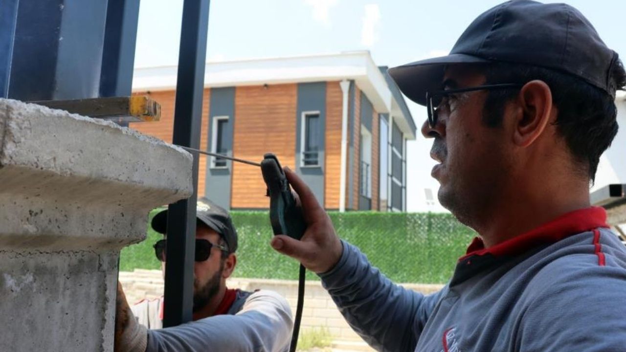 Kayseri’de demirciler kavurucu sıcaklara direniyor