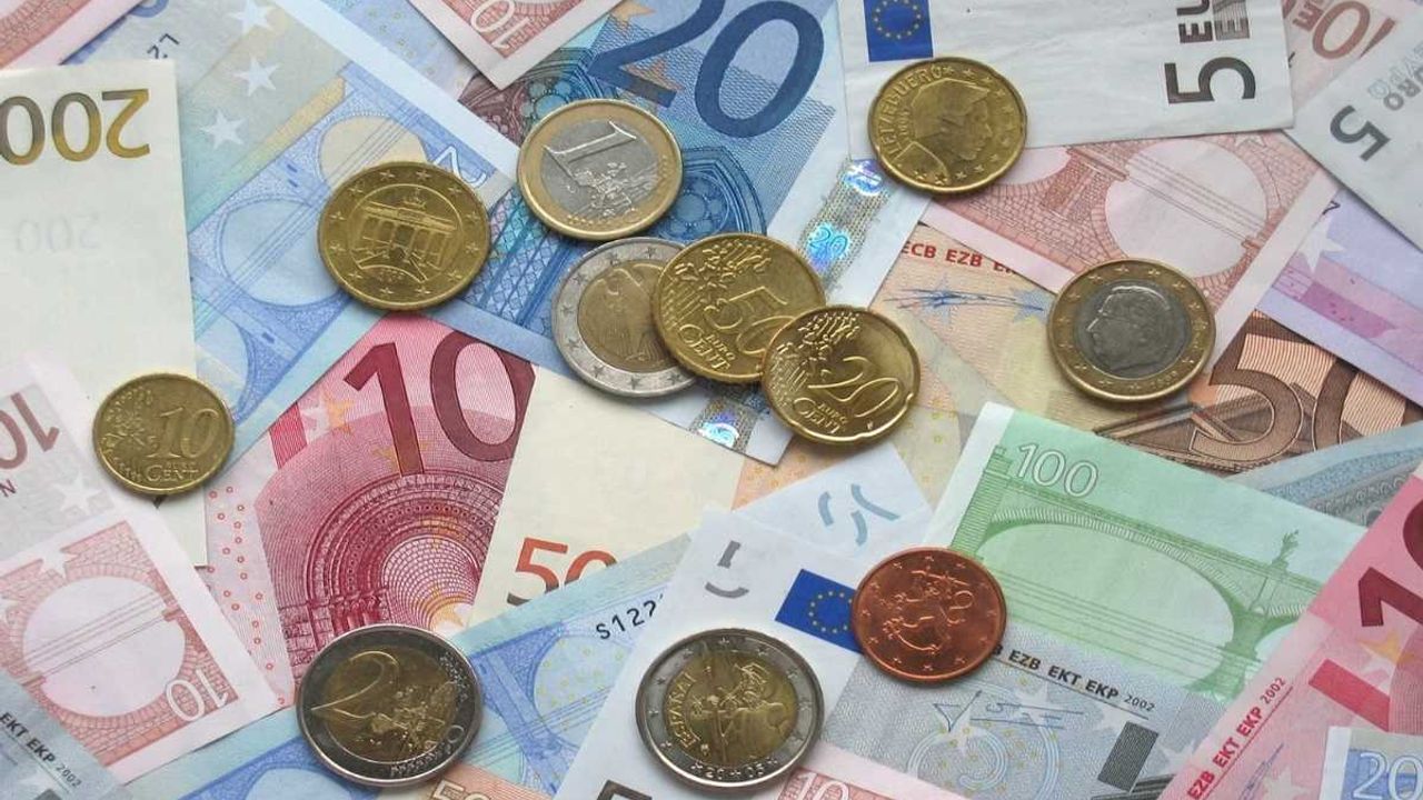 Dolar ve Euro yatırımcısı dikkat! Uzmanından uyarı geldi