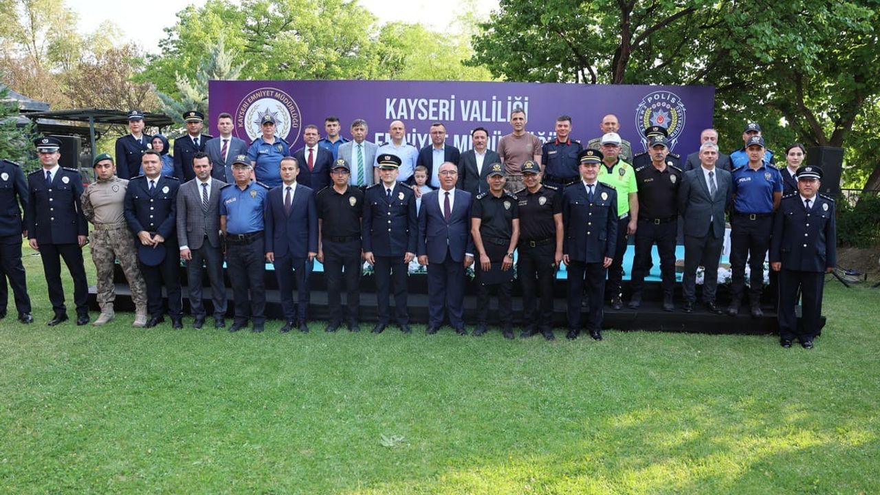 Emniyette gurur günü: 49 terfi, 351 ödül