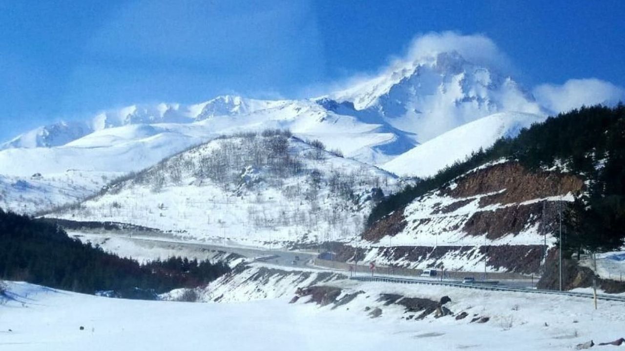 Erciyes dağı: Kayseri’de sönmüş bir yanardağ nasıl oluştu?