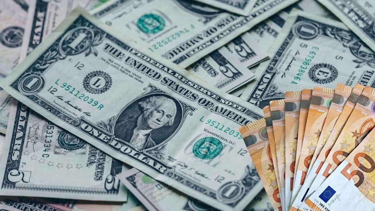 Euro ve Dolar yatırımcısı dikkat! Uzmanı uyarıları sıraladı