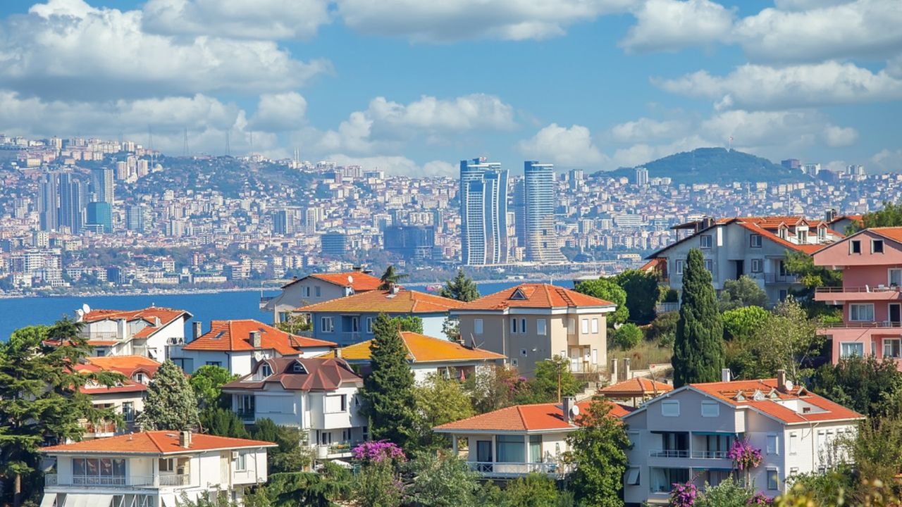 TOKİ herkesi şaşırttı: Ayda 9 bin liranın biraz üzeri taksitle yüzlerce ev satılacak