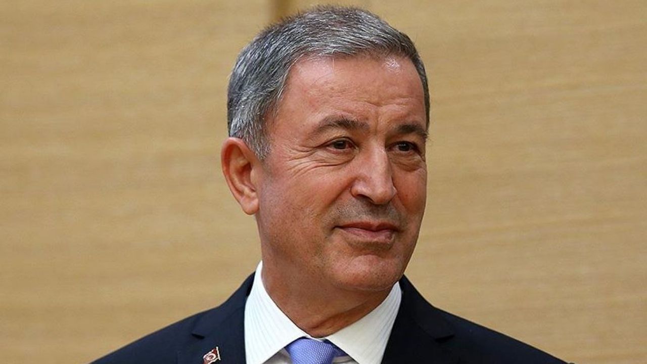 Hulusi Akardan Leman Dergisine sert tepki: Cami duvarına pislemekten vazgeçin!