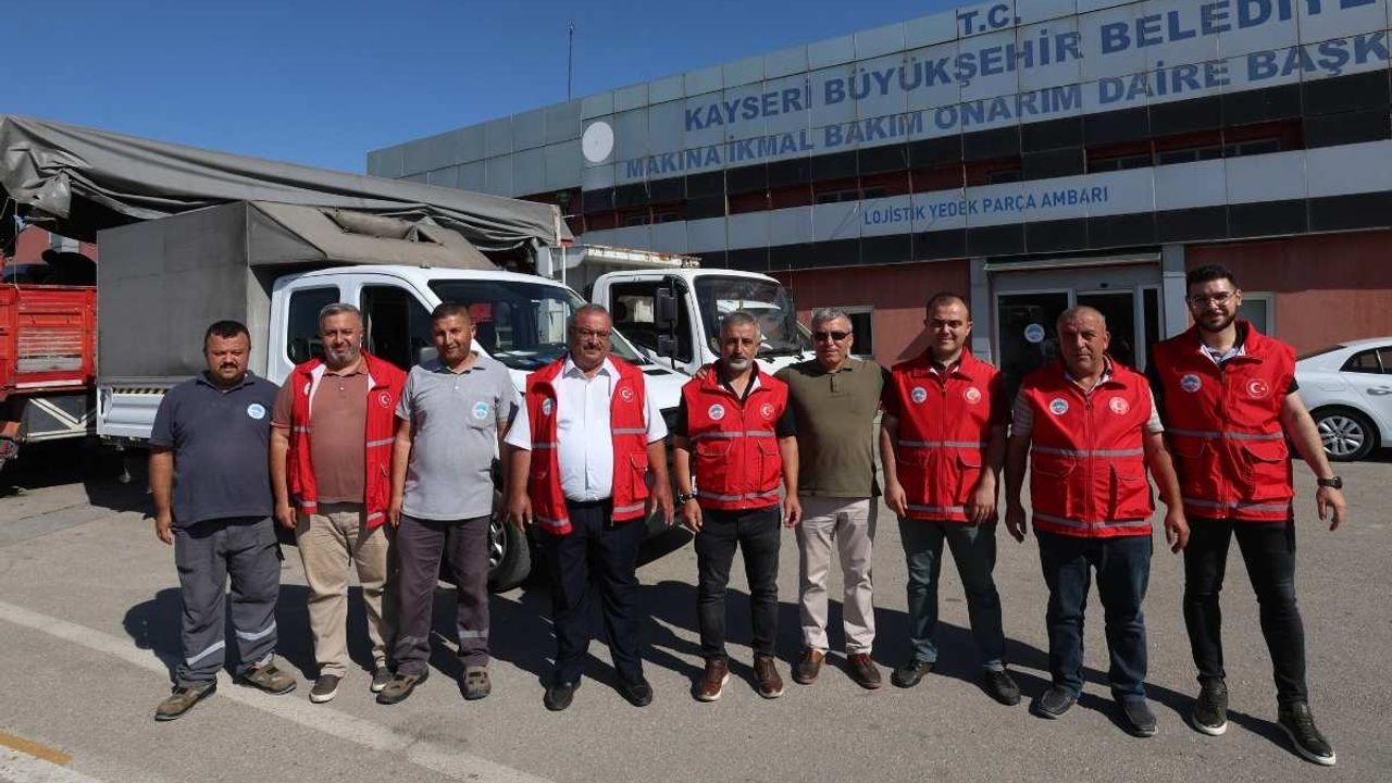Kayseri Büyükşehir'den serinleten destek! 17 ton dağıtıldı
