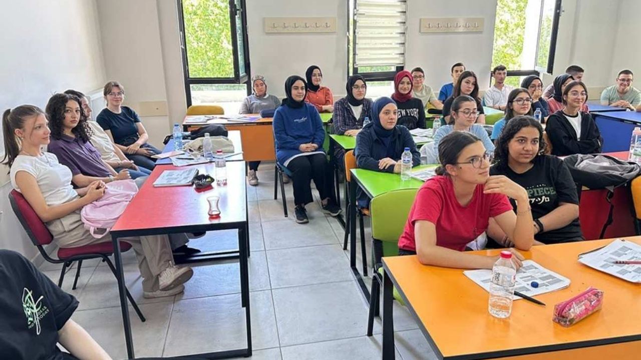 Kayseri'de KAYMEK matematik kampı başladı! Talas'ta yapılıyor
