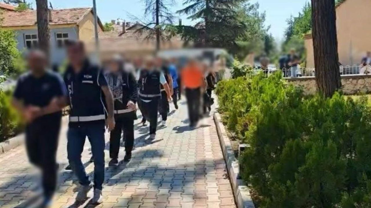 Kayseri dahil 3 ilde kadın tacirleri eş zamanlı operasyon ile yakalandı!