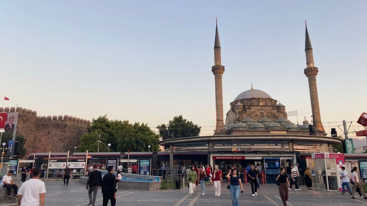 Kayseri Türkiye’nin öğrenci dostu şehirleri arasında yerini aldı! Bakın kaçıncı sırada?