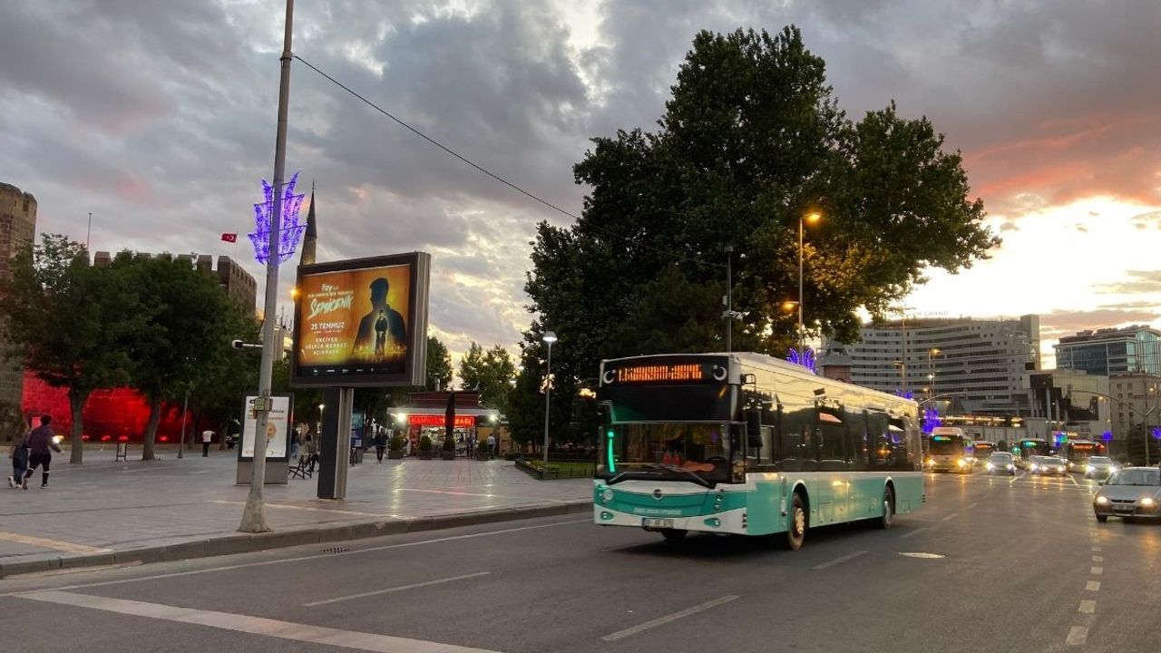 Kayseri halk otobüslerinde klima krizi ne zaman sona erecek? Tepkiler büyüyor!