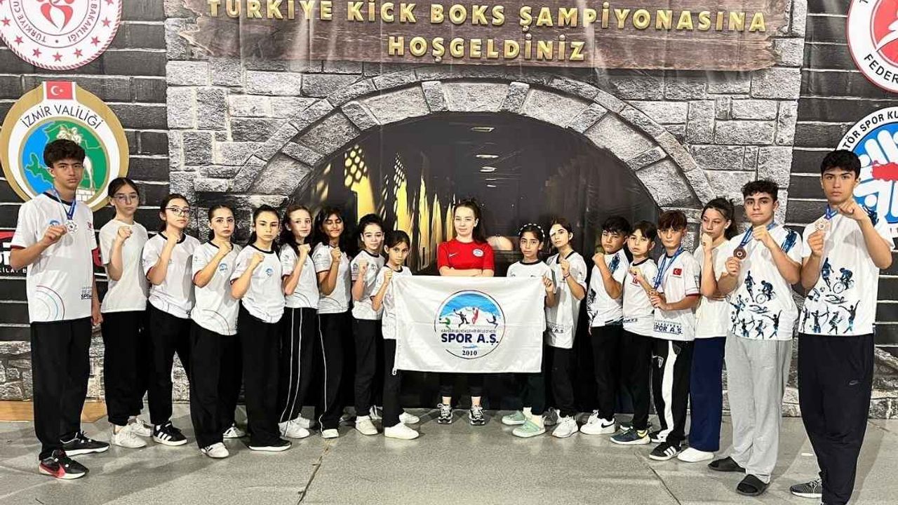 Kayserili minik sporcuların büyük başarısı! 4 madalya ile döndüler