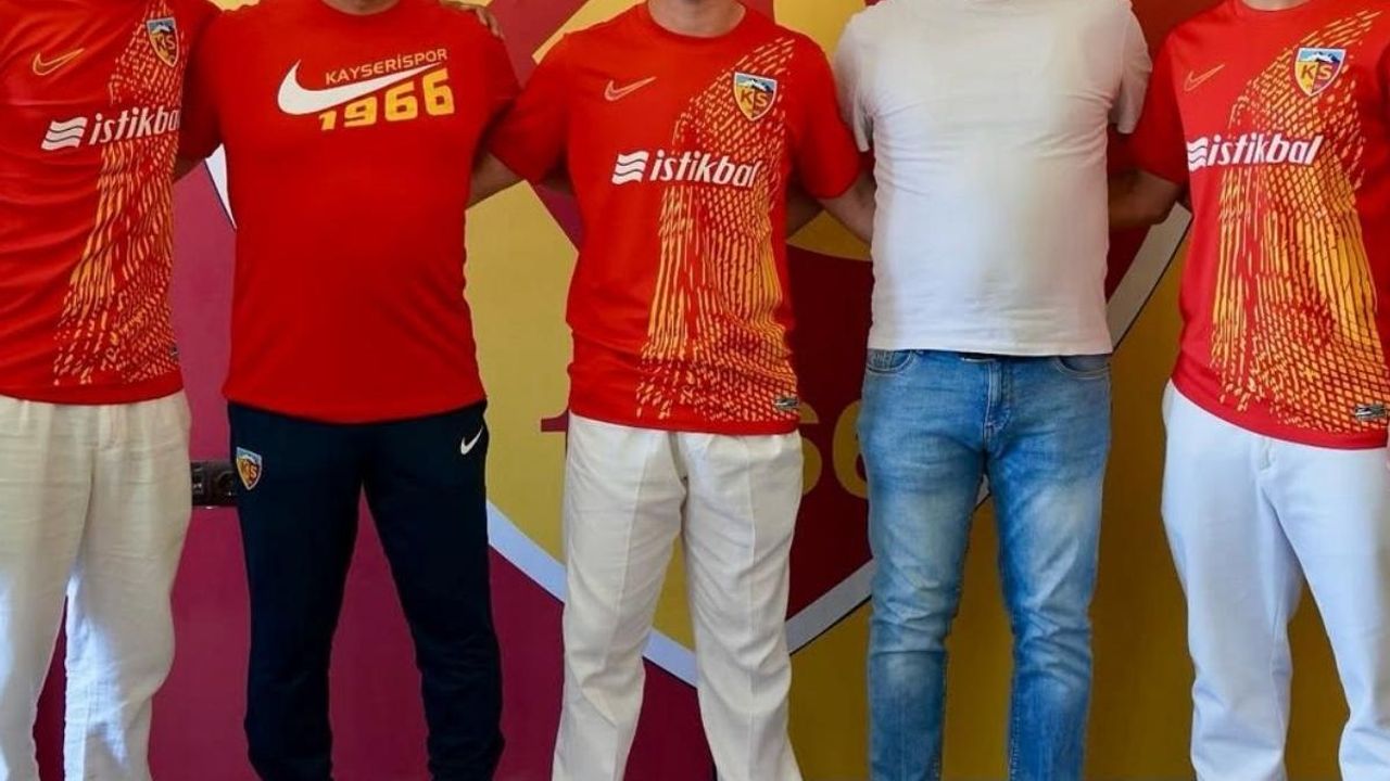 Kayserispor'da 3 imza birden! 5 yıllık sözleşme imzalandı